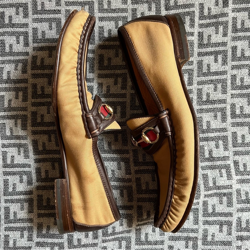 GUCCI Horsebit Accent Tan and Brown Loafers - Sz 9 - Picture 2 of 14